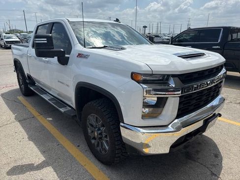 Used 2021 Chevrolet Silverado 2500 LT w/ Z71 Off-Road Package image 2