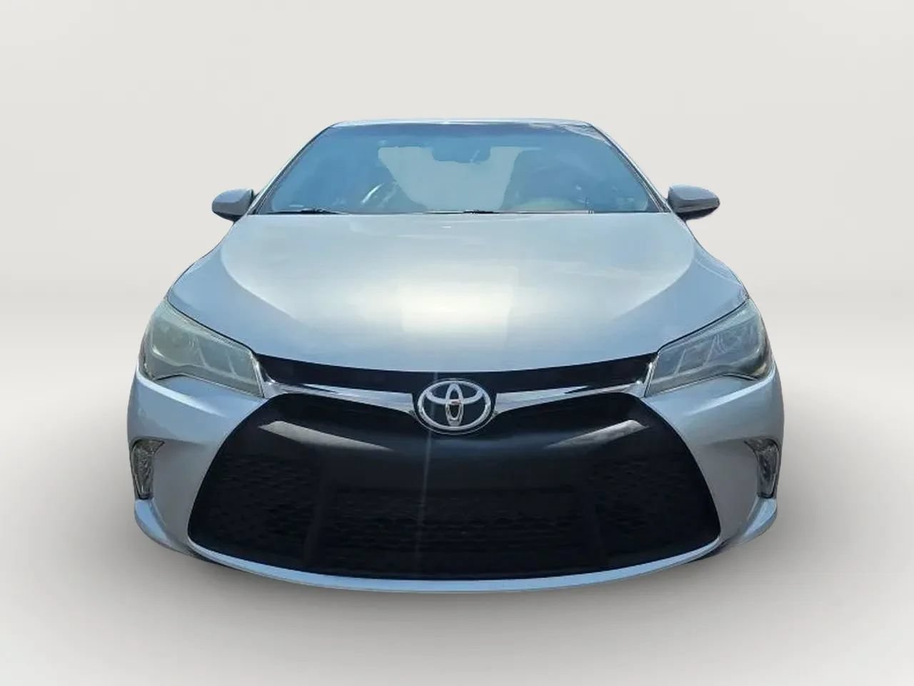Used 2015 Toyota Camry XSE FWD image 4