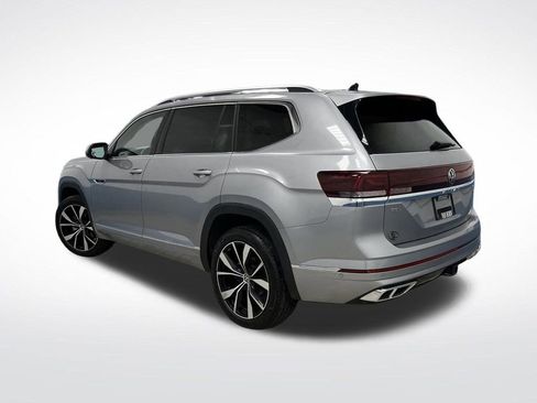 Used 2024 Volkswagen Atlas SEL Premium R-Line image 3