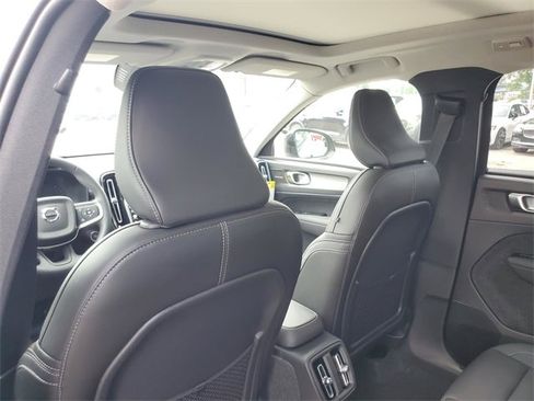 New 2026 Volvo XC40 B5 Ultra w/ Climate Package image 27