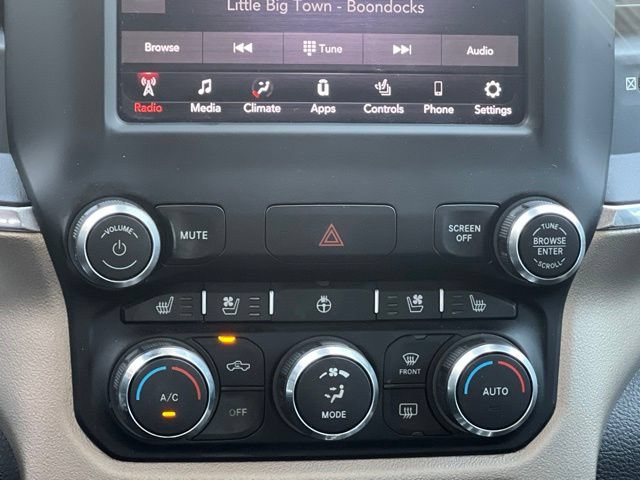 Used 2019 RAM 1500 Laramie AWD/4WD image 12