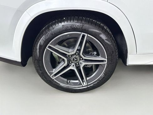 New 2026 Mercedes-Benz GLS 450 4MATIC image 37