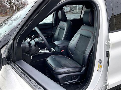 Used 2022 Ford Explorer ST-Line w/ Class IV Trailer Tow Package image 24