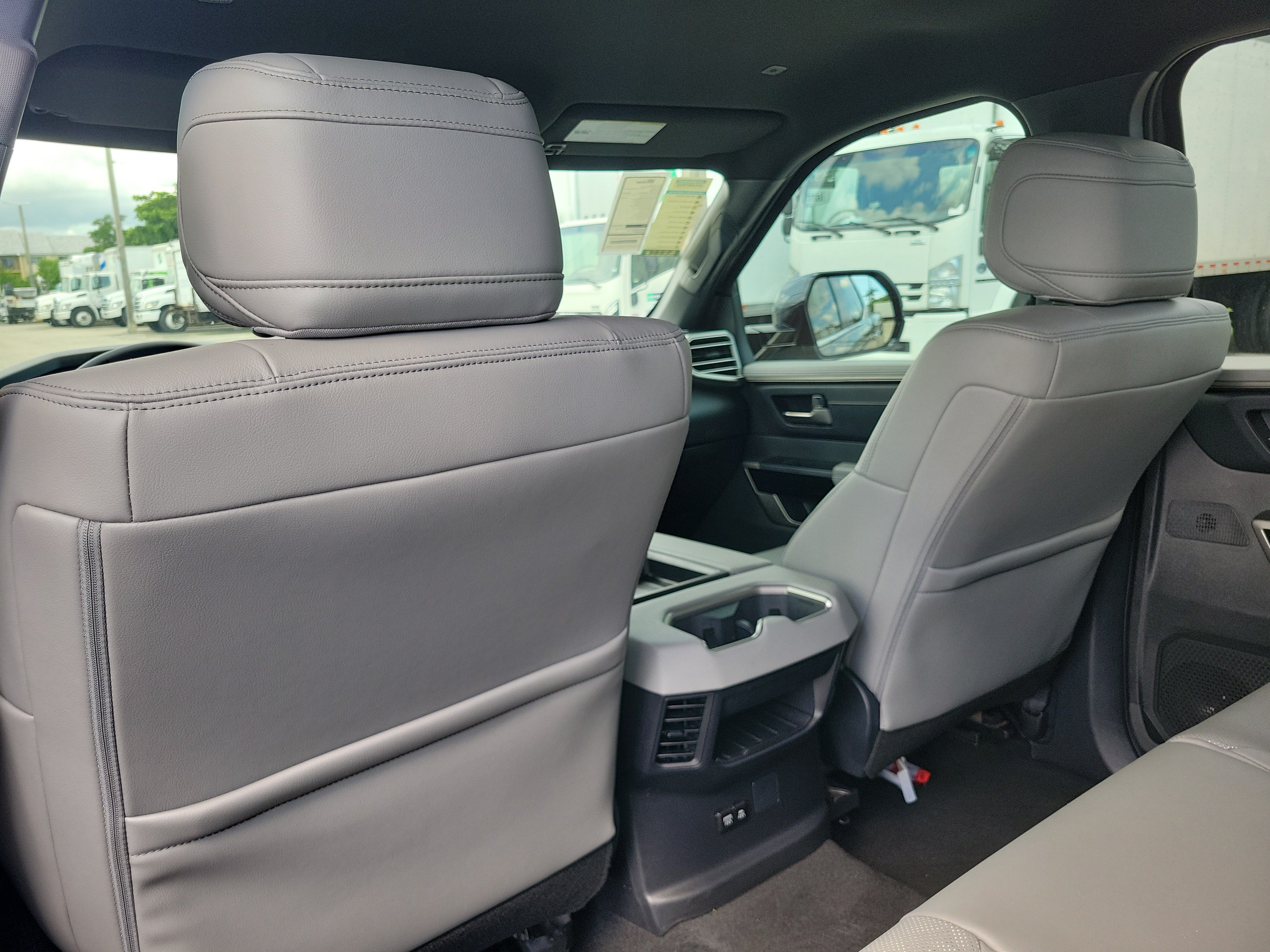 Used 2025 Toyota Tundra Limited AWD/4WD image 16