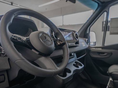 New 2025 Mercedes-Benz Sprinter 2500 image 7