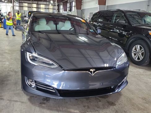 Used 2019 Tesla Model S 100D image 3