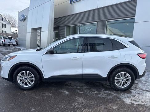 Certified 2022 Ford Escape SE w/ Cold Weather Package image 9