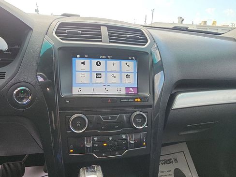 Used 2017 Ford Explorer XLT w/ Equipment Group 202A image 11