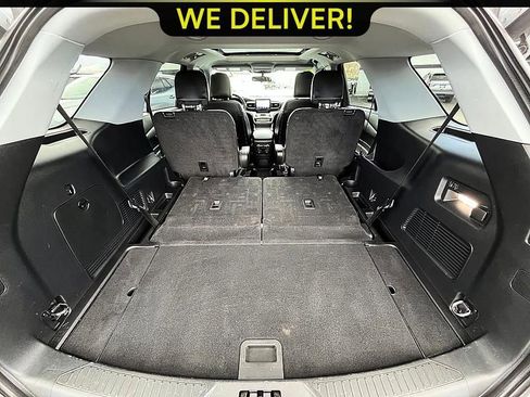 Used 2023 Ford Explorer XLT w/ Equipment Group 202A AWD/4WD image 18