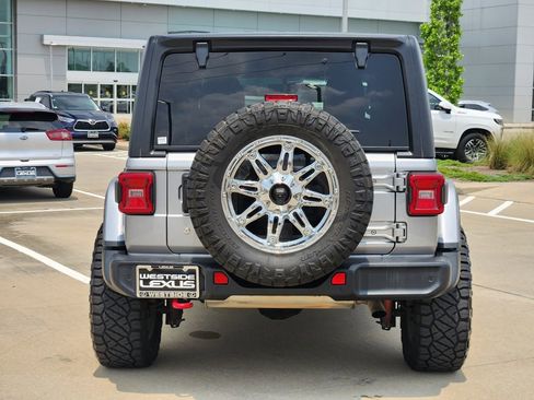 Used 2018 Jeep Wrangler Unlimited Rubicon AWD/4WD image 6