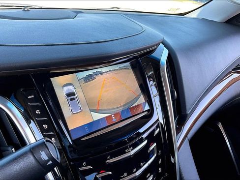 Used 2020 Cadillac Escalade Luxury AWD/4WD image 23