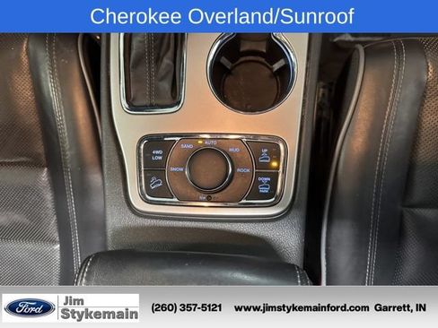 Used 2019 Jeep Grand Cherokee Overland AWD/4WD image 26