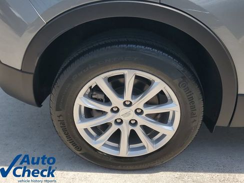 Certified 2023 Cadillac XT4 Luxury FWD image 8