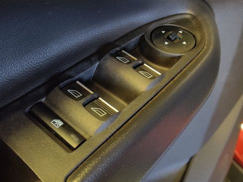 Used 2019 Ford Escape SEL AWD/4WD image 27