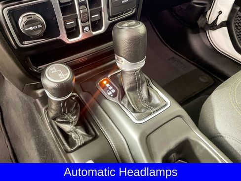 Used 2024 Jeep Wrangler Sport S image 19