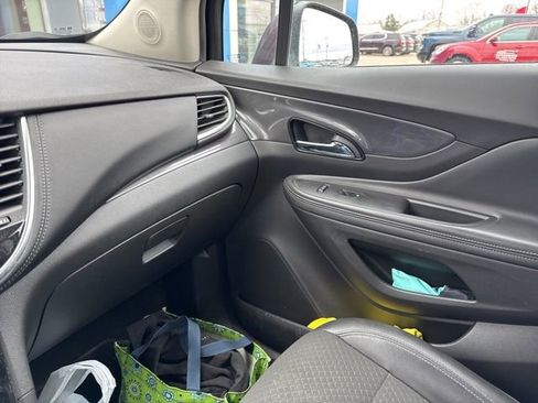 Used 2018 Buick Encore Preferred image 18