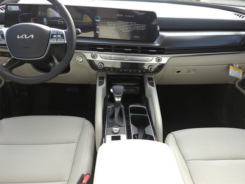 New 2025 Kia Telluride S image 17