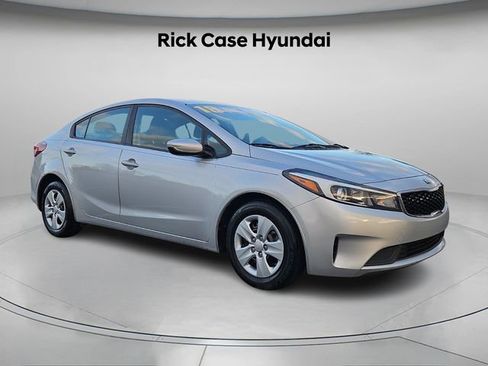 Used 2018 Kia Forte LX w/ LX Popular Package image 9
