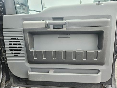 Used 2012 Ford F250 XLT w/ FX4 Off Road Pkg image 12