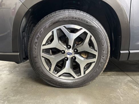 Used 2023 Subaru Forester Premium image 30