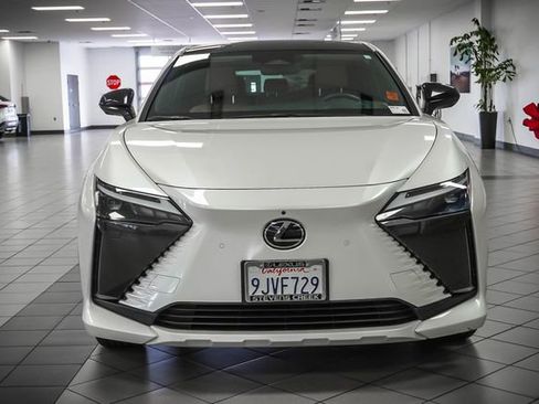 Certified 2023 Lexus RZ 450e Premium AWD/4WD image 3