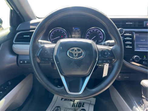 Used 2019 Toyota Camry LE image 17
