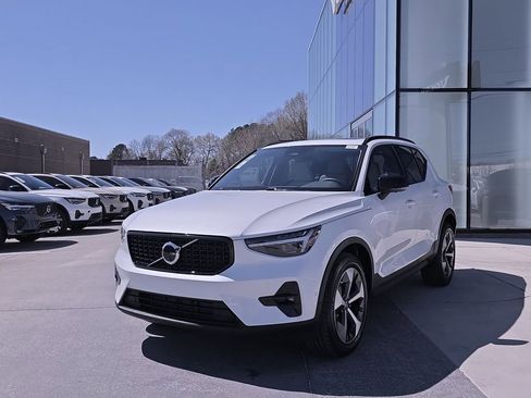 New 2026 Volvo XC40 B5 Plus w/ Protection Package Premier image 3