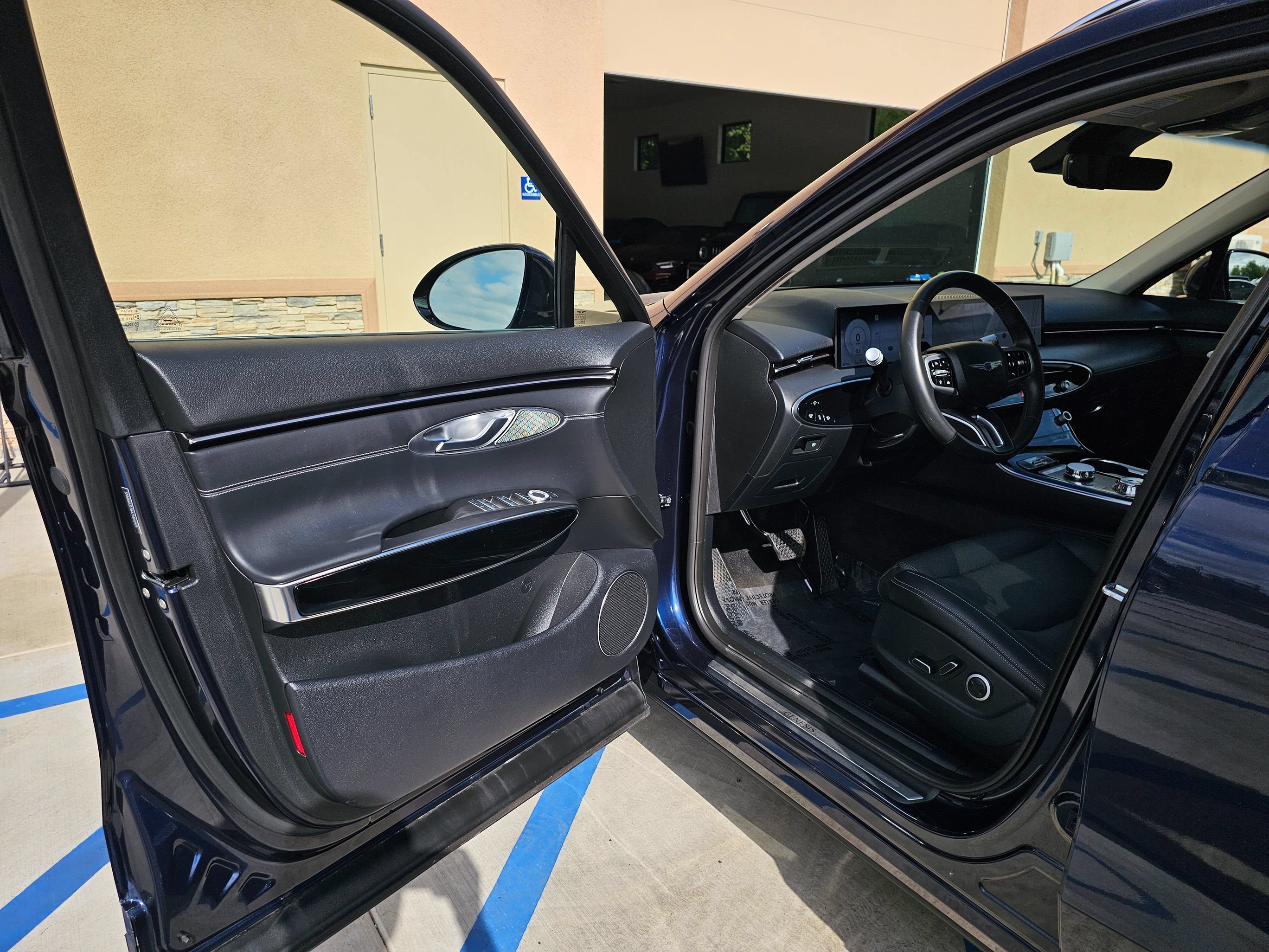 Used 2026 Genesis GV70 2.5T AWD/4WD image 14
