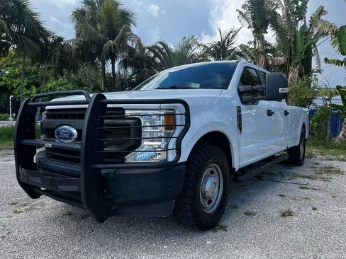 Used 2022 Ford F250 XL w/ Power Equipment Group RWD image 1