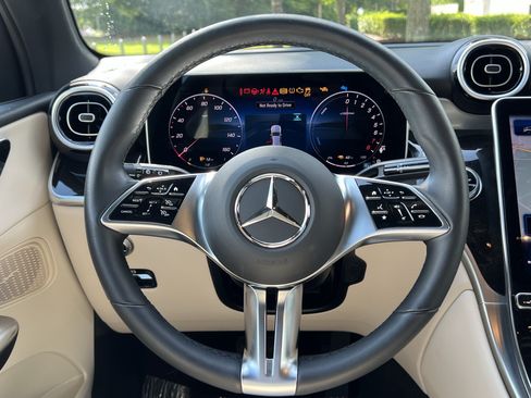 Certified 2025 Mercedes-Benz GLC 350e 4MATIC image 18