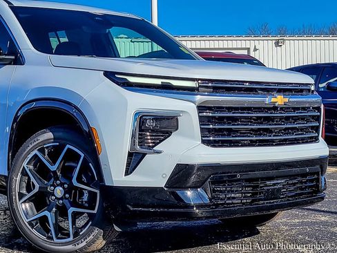 New 2026 Chevrolet Traverse High Country w/ LPO, Floor Liner Package image 2