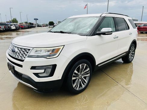 Used 2017 Ford Explorer Platinum AWD/4WD image 45