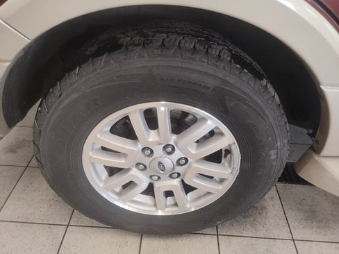 Used 2010 Ford Expedition Eddie Bauer image 10
