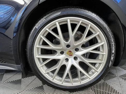 Used 2020 Porsche Panamera 4 AWD/4WD image 15