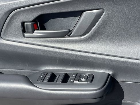 New 2026 Toyota Prius Plug-In Hybrid image 17