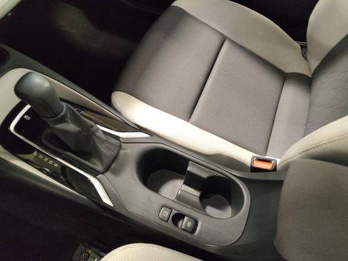 Used 2025 Toyota Corolla LE FWD image 26