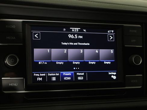 Used 2024 Volkswagen Jetta SE FWD image 44