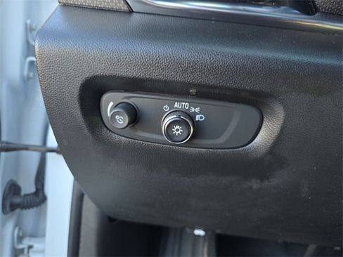 Used 2023 Chevrolet Traverse Premier w/ Redline Edition image 28