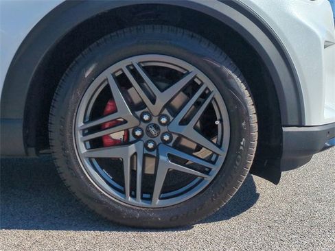Used 2025 Ford Explorer ST w/ Sun And Sound Package image 11