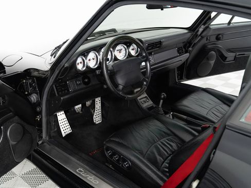 Used 1996 Porsche 911 Turbo RWD image 3