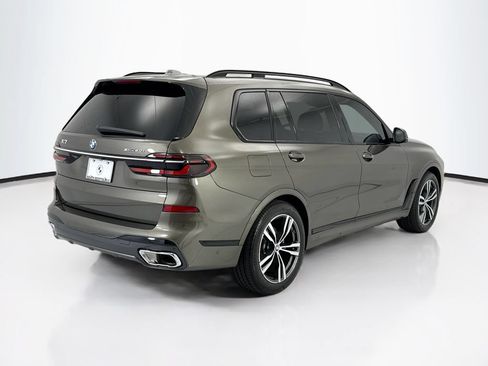 Used 2026 BMW X7 xDrive40i w/ M Sport Package AWD/4WD image 5