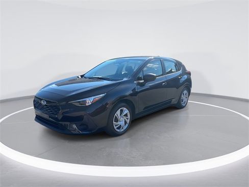 Certified 2025 Subaru Impreza 2.0i image 4