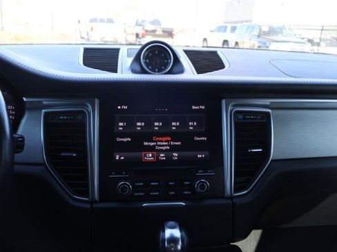 Used 2017 Porsche Macan GTS image 24