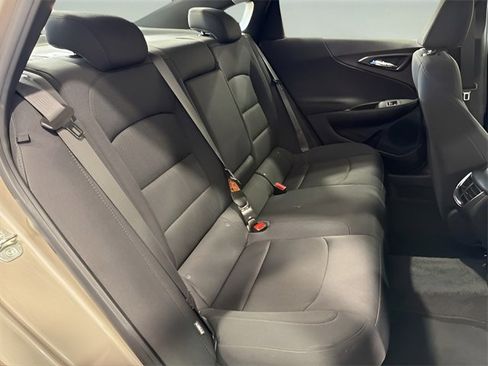 Used 2024 Chevrolet Malibu LT image 30