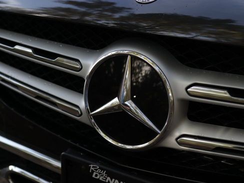 Used 2021 Mercedes-Benz GLC 300 4MATIC image 35