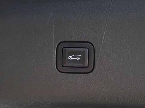 Used 2022 Buick Enclave Avenir w/ Avenir Technology Package image 69