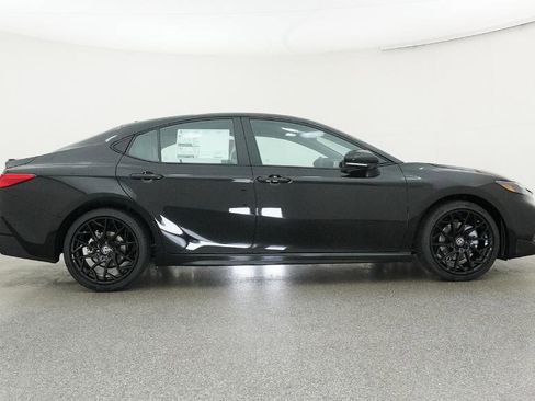 Used 2026 Toyota Camry SE image 30