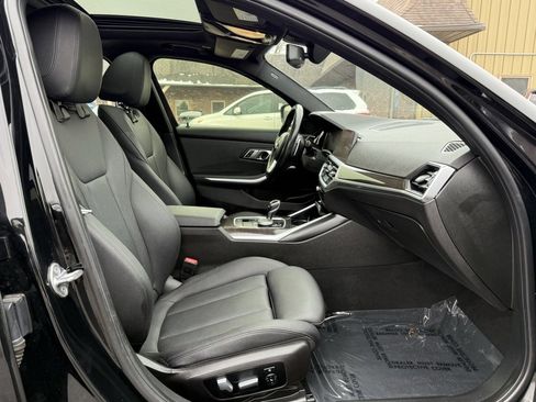 Used 2020 BMW 330i xDrive 330i xDrive w/ Convenience Package image 16
