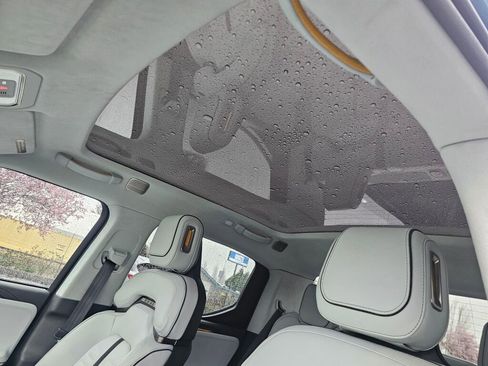 Used 2023 Rivian R1T Adventure image 28