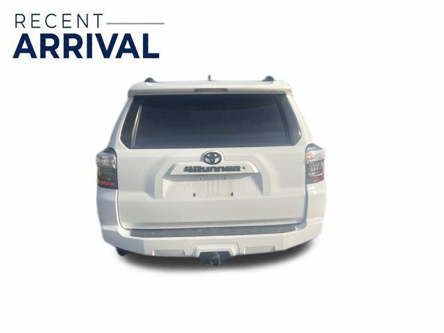 Used 2016 Toyota 4Runner SR5 RWD image 5